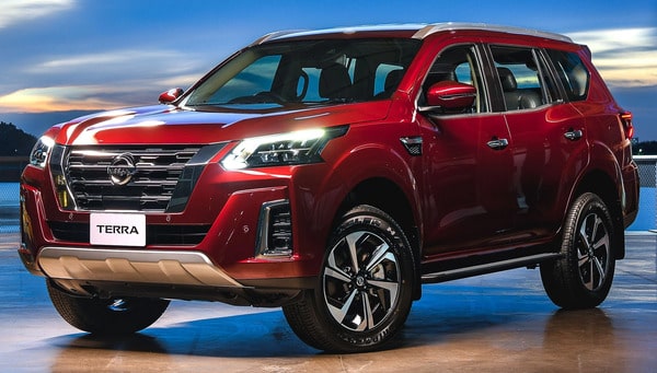 Chủ xe cần tham gia bảo hiểm xe ô tô Nissan Terra để tuân thủ quy định pháp lý khi tham gia giao thông