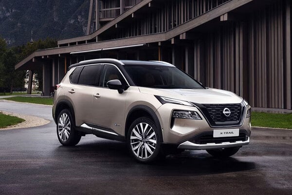 Chủ xe tham gia bảo hiểm xe ô tô Nissan X-Trail để bảo vệ chiếc xe trong mọi hành trình