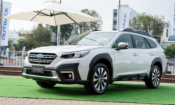 Subaru Outback nổi bật với không gian rộng rãi cùng nội thất sang trọng và hiện đại