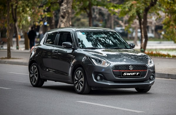 Suzuki Swift thu hút không chỉ bởi thiết kế năng động mà còn bởi sự linh hoạt và tiện lợi trong đô thị