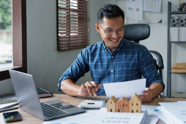 40 tuổi nên mua bảo hiểm sức khỏe