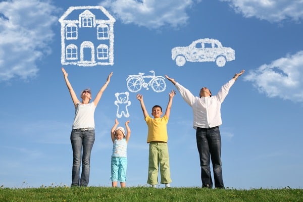 Vai trò của bảo hiểm: Bảo vệ tài chính & giảm thiểu rủi ro khi xảy ra sự cố 1 Bảo hiểm là gì trong cá nhân và tổ chức?