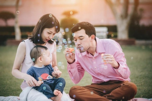 Bảo hiểm nhân thọ gia đình: Giải pháp bảo vệ tài chính toàn diện trước rủi ro trong gia đình 1 Bảo hiểm nhân thọ gia đình là gì?