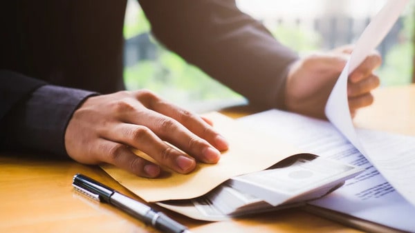 Chi tiết về điều khoản loại trừ trách nhiệm bảo hiểm: Định nghĩa, ý nghĩa và các trường hợp phổ biến 2 Các nhóm điều khoản loại trừ trách nhiệm bảo hiểm phổ biến
