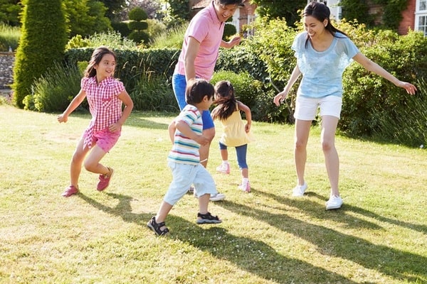 So sánh các loại bảo hiểm sức khỏe: Nên chọn gói bảo hiểm nào phù hợp cho bạn và gia đình? 2 Các yếu tố cần xem xét khi lựa chọn bảo hiểm sức khỏe